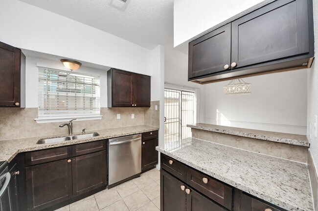 Building Photo - 12500 Brookglade Cir
