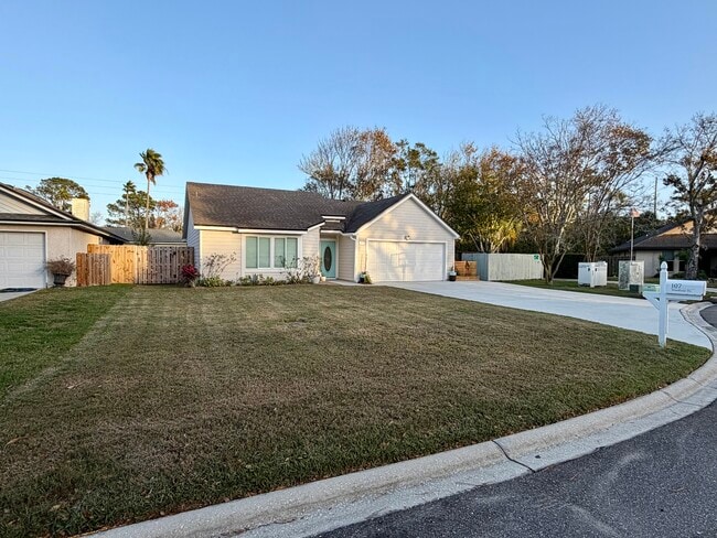 Building Photo - 107 Woodland Dr