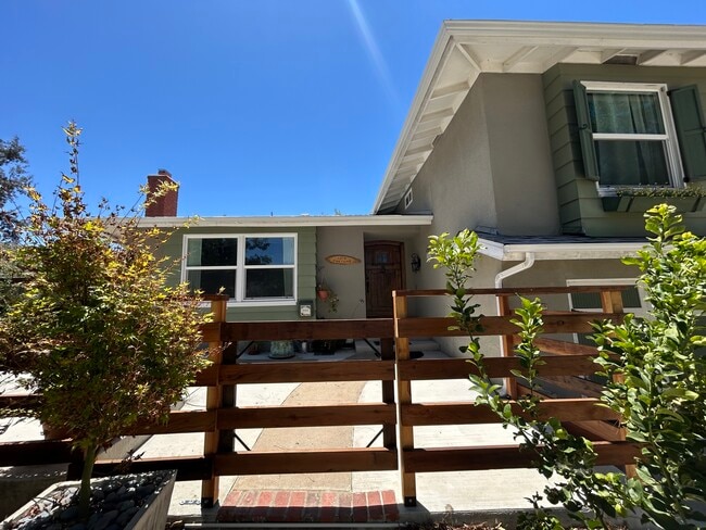 Building Photo - 3816 Hartung Ct