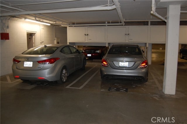 Building Photo - 4242 Stansbury Ave