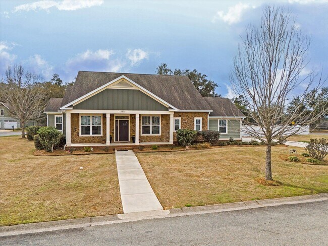 Building Photo - 3078 Dickinson Dr