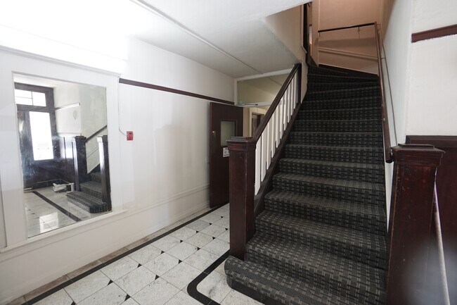 Building Photo - Maison Durant