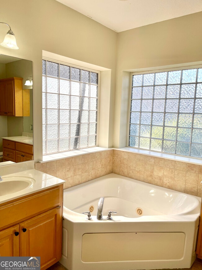 Building Photo - 39 Coastal Walk