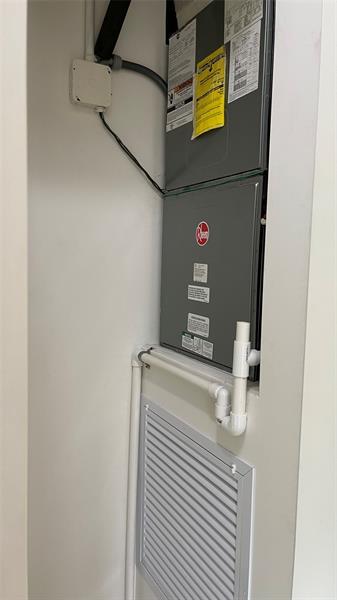 Building Photo - 404 SW 9th St