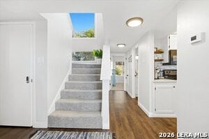 Building Photo - 1135 Parkview Dr