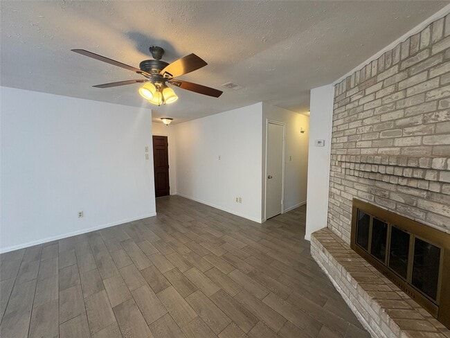 Building Photo - 2502 Marble Falls Dr