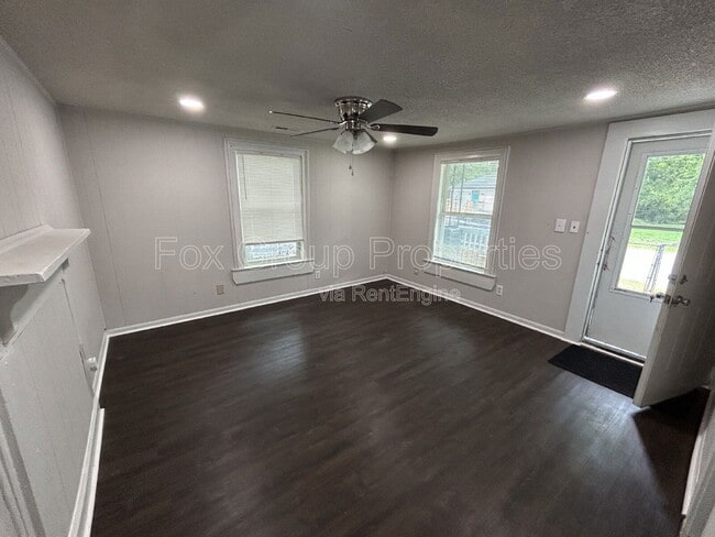 Building Photo - 1612 N McFarland St