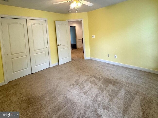 Building Photo - 11000 Farmview Way