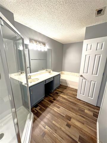 Building Photo - 7904 Fox Chase Dr