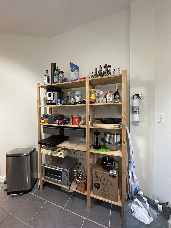 Building Photo - 203 Ogden Ave.