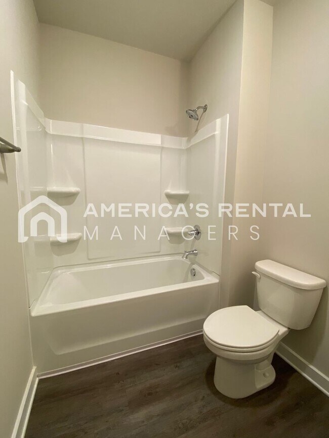 Building Photo - Home for Rent in Jemison, AL... View with 48 Hours Notice!