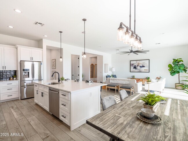 Building Photo - 28143 N QUINTANA Pl