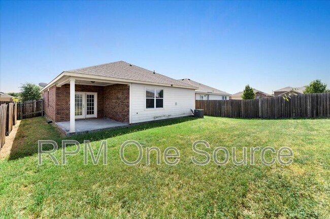 Building Photo - 113 Oriole Dr