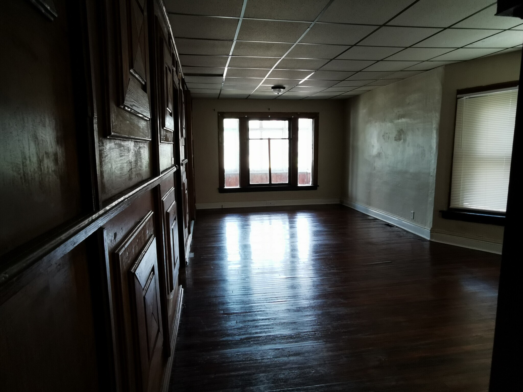 Building Photo - 1901 Seneca St