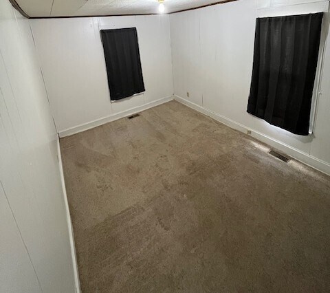 Building Photo - 452 S Tulip St