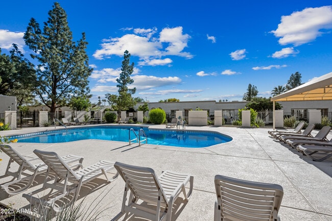 Building Photo - 5972 N 83rd St