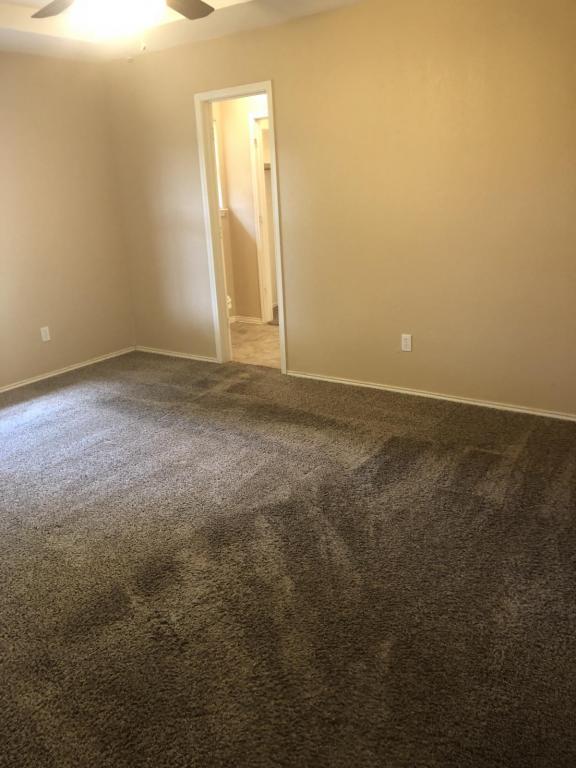 Building Photo - 710 Paintbrush Dr
