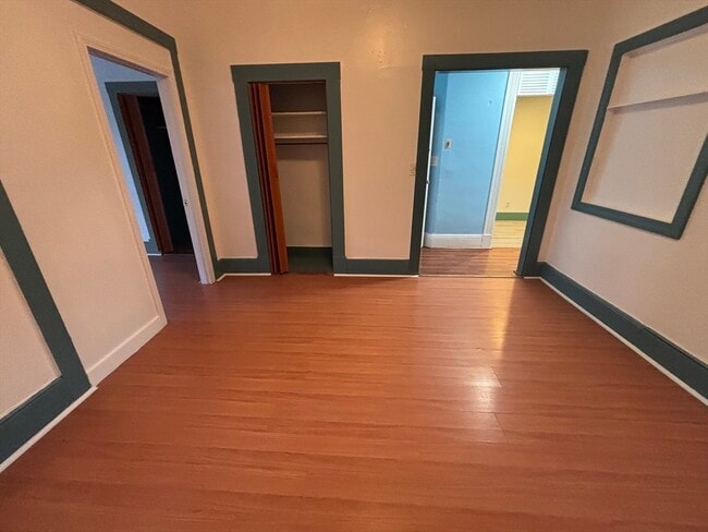 Building Photo - 210 Lexington St