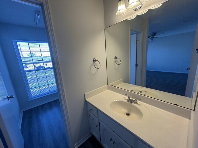 Building Photo - 3 BD 2 BA APARTMENT BY TTU FOR RENT