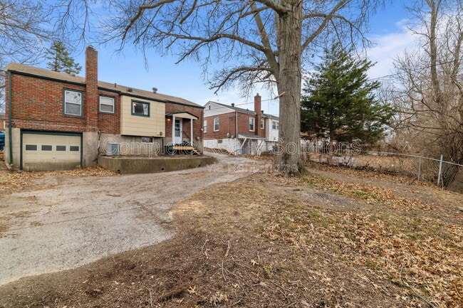 Building Photo - 231 Emerling Dr