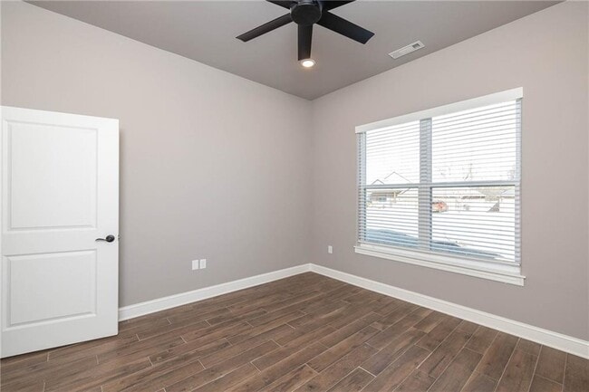 Building Photo - 5653 Poppy Ave
