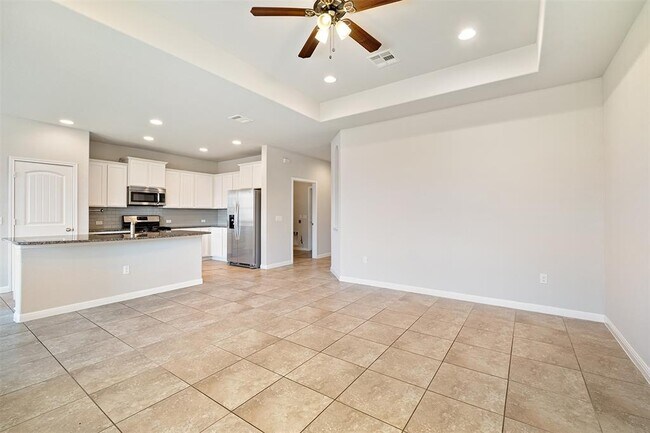 Building Photo - 16424 Vescovo Ln