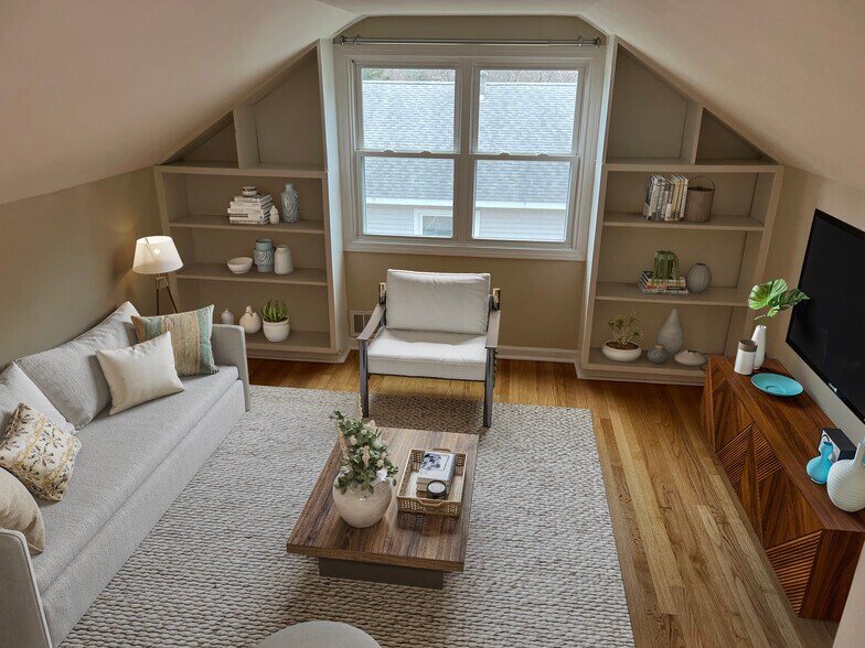 Use as Living Space or 2nd Bedrm - 26 Patricia Ln