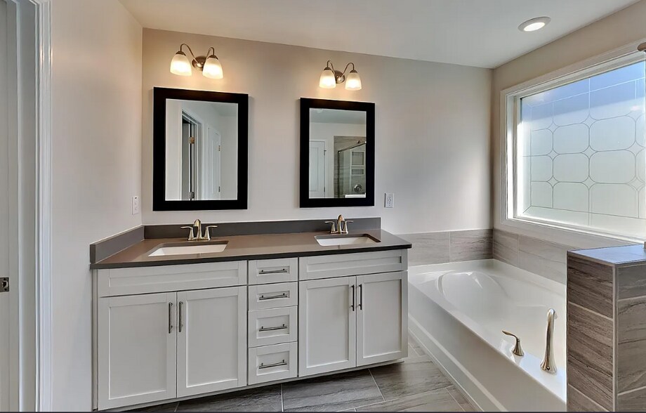 Building Photo - 2214 Sugar Cone Way