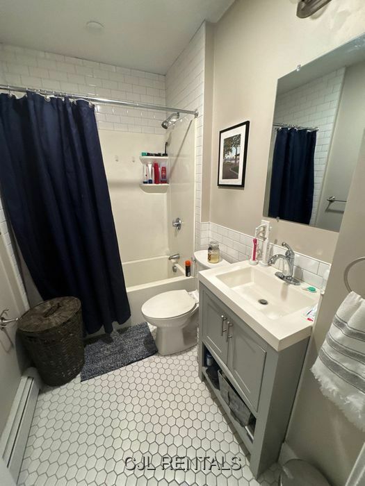 Building Photo - 63 Falcon St