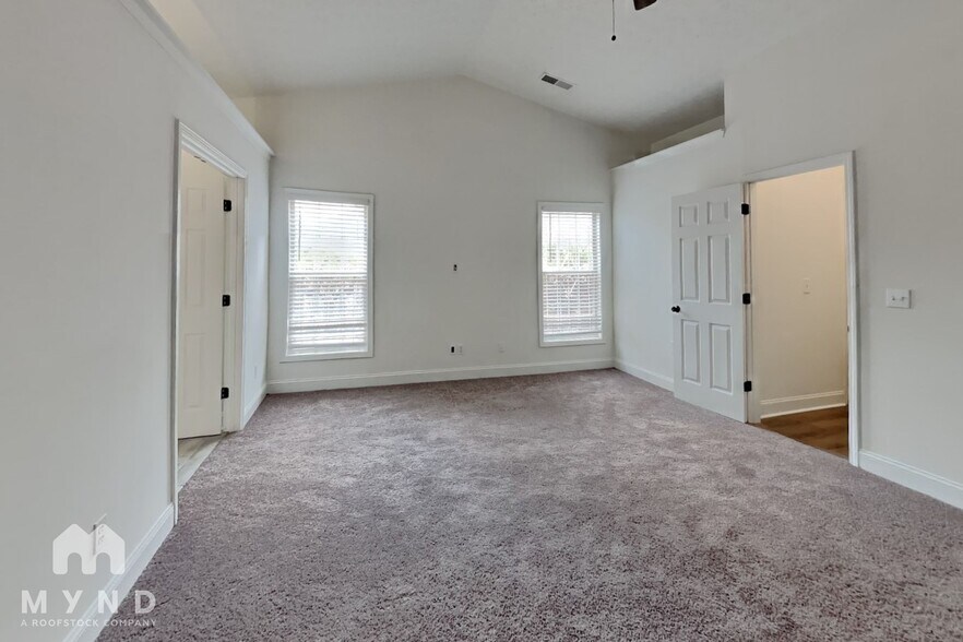 Building Photo - 3992 Moore Creek Dr