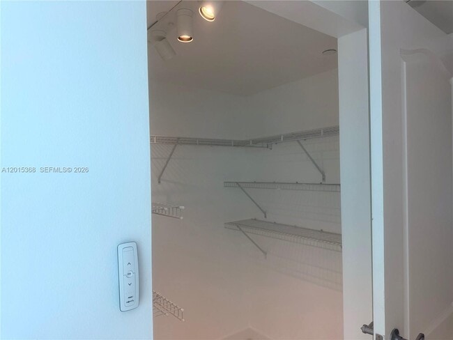 Building Photo - 2101 Brickell Ave
