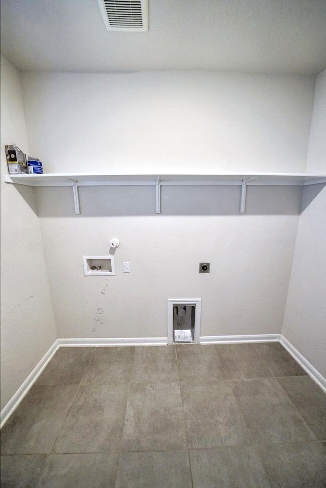 Building Photo - Beautiful Home Now Available in Orchard Pa...