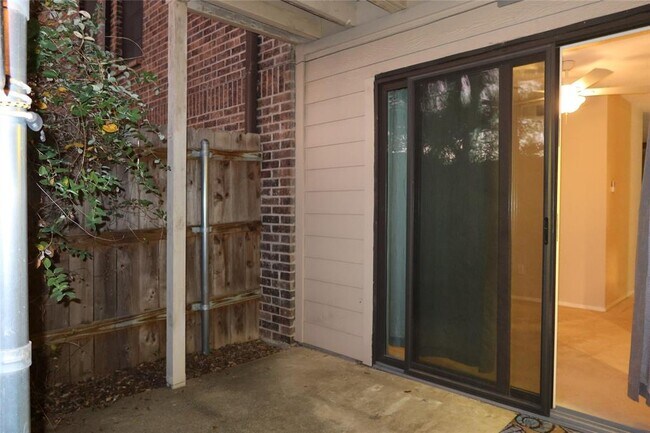 Building Photo - 4159 Steck Ave