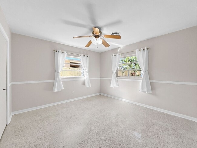 Building Photo - Beautiful Clearwater Home with Pool - 2bed|2bath WITH BONUS ROOM