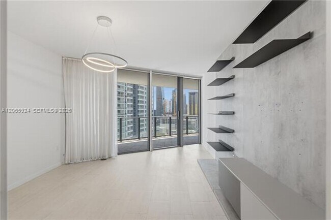 Building Photo - 1000 Brickell Plaza