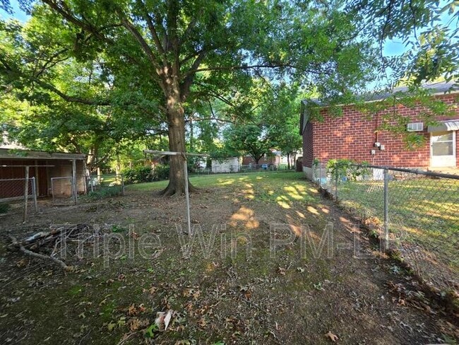 Building Photo - 609 N Morrill St