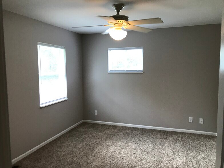 Bedroom 1, 2nd floor - 4552 Baylor Ct