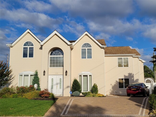 Primary Photo - 4143 Harriet Rd