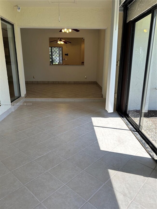 Building Photo - 5514 Parkwalk Cir E