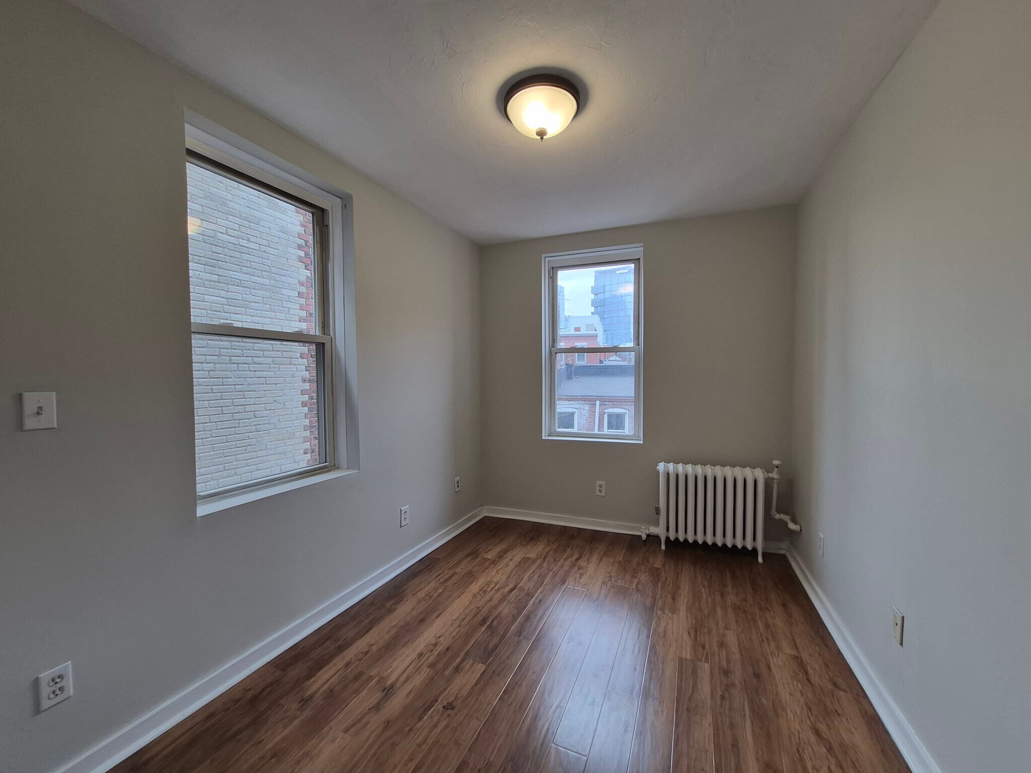 Building Photo - 214 Hanover St