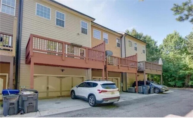 Building Photo - 2011 Appaloosa Mill Cir NE