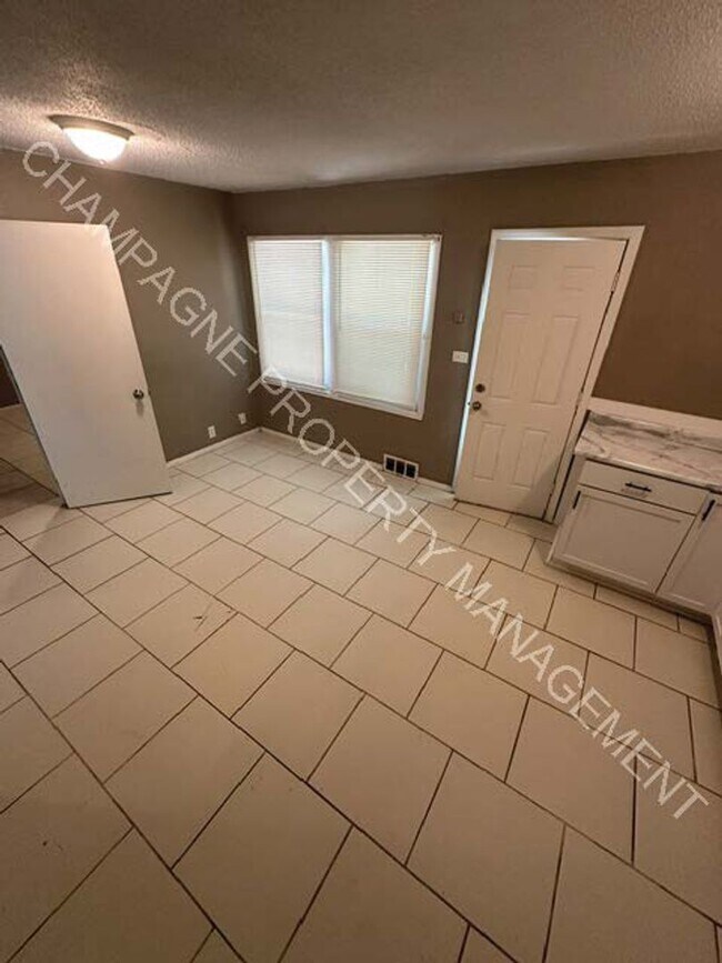 Building Photo - Single Family Home in Ruskin