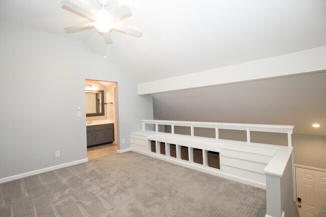 Building Photo - "Charming Studio Retreat with Modern Comforts in Vass, NC!"