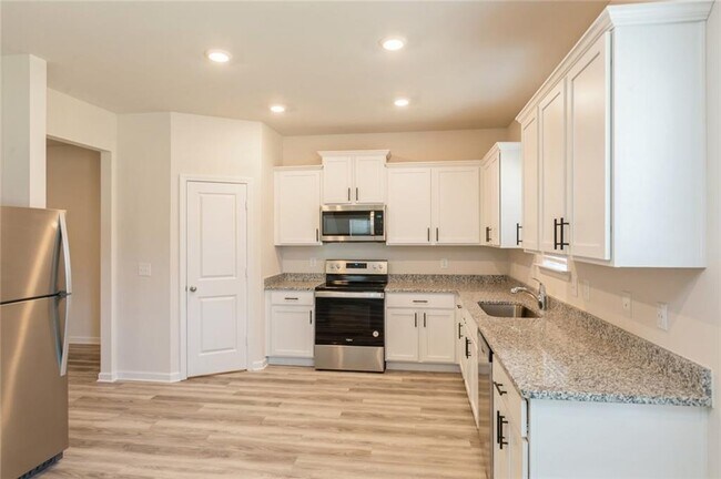 Building Photo - 610 Mackenzie Cv