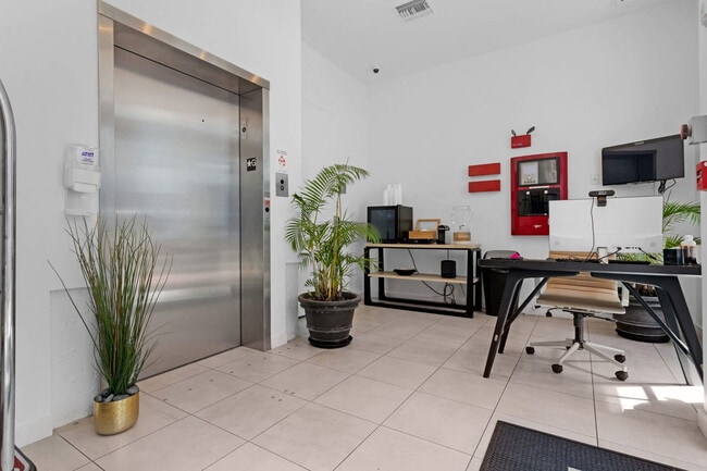 Building Photo - 1200 Ocean Dr