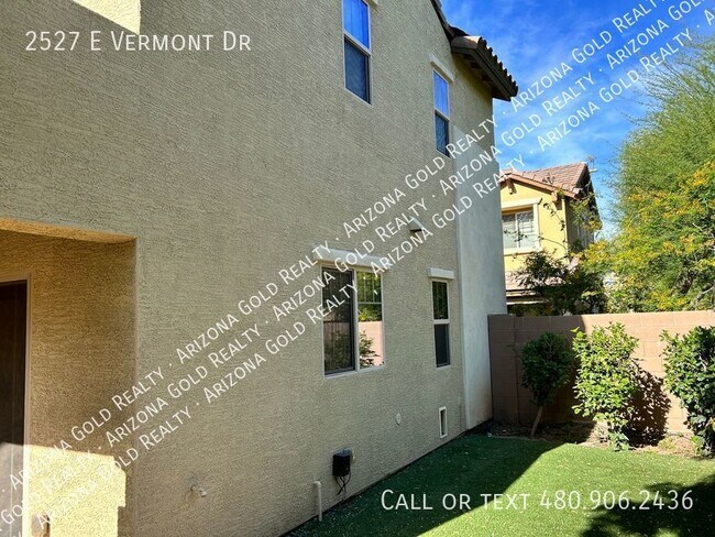 Building Photo - Cove at Vincenz