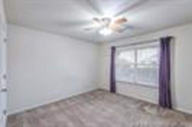 Building Photo - Well maintained home in a great location within Prestin lakes.