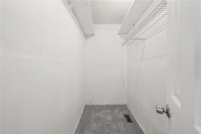 Building Photo - 4488 Richard Rd