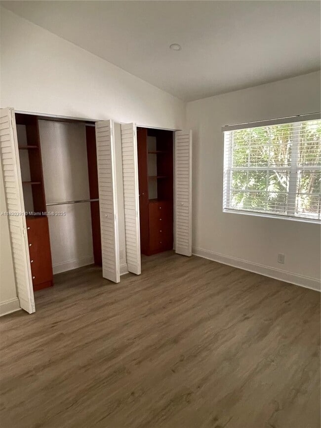 Building Photo - 1599 Springside Dr