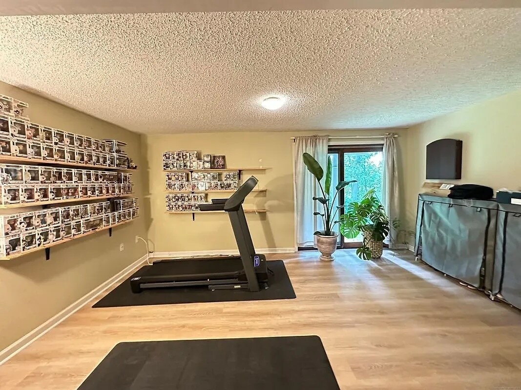 Building Photo - 675 Townsend Ave